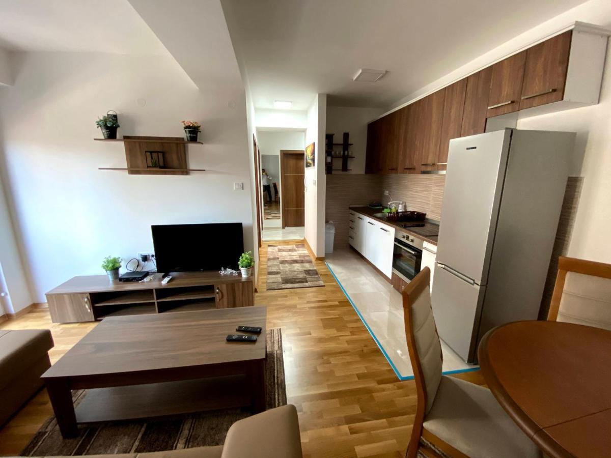 Skopje Brand New Apartment Exterior foto